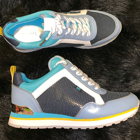 MICHAEL KORS MADDY TRAINERS - Picture 2 of 6